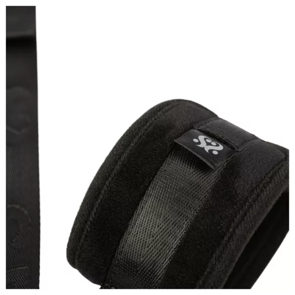 Sei Mio - håndjern og krage (svart)