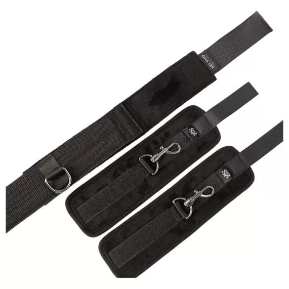 Sei Mio - spredestang med håndjern (svart)